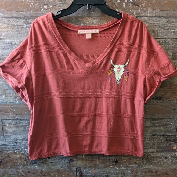 Rebellious One Coral W/Bull Capped Rolled Sleeves Top - Picture 2 of 12